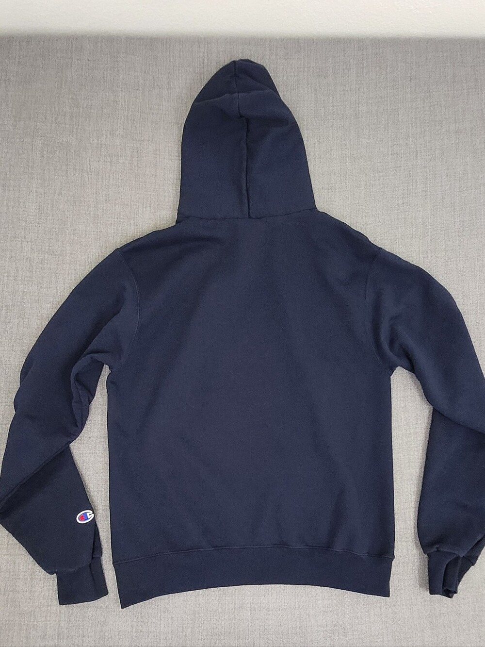 Champion × UC Irvine Basketball Navy Blue Pullover Hoodie. Medium - Picture 3 of 6